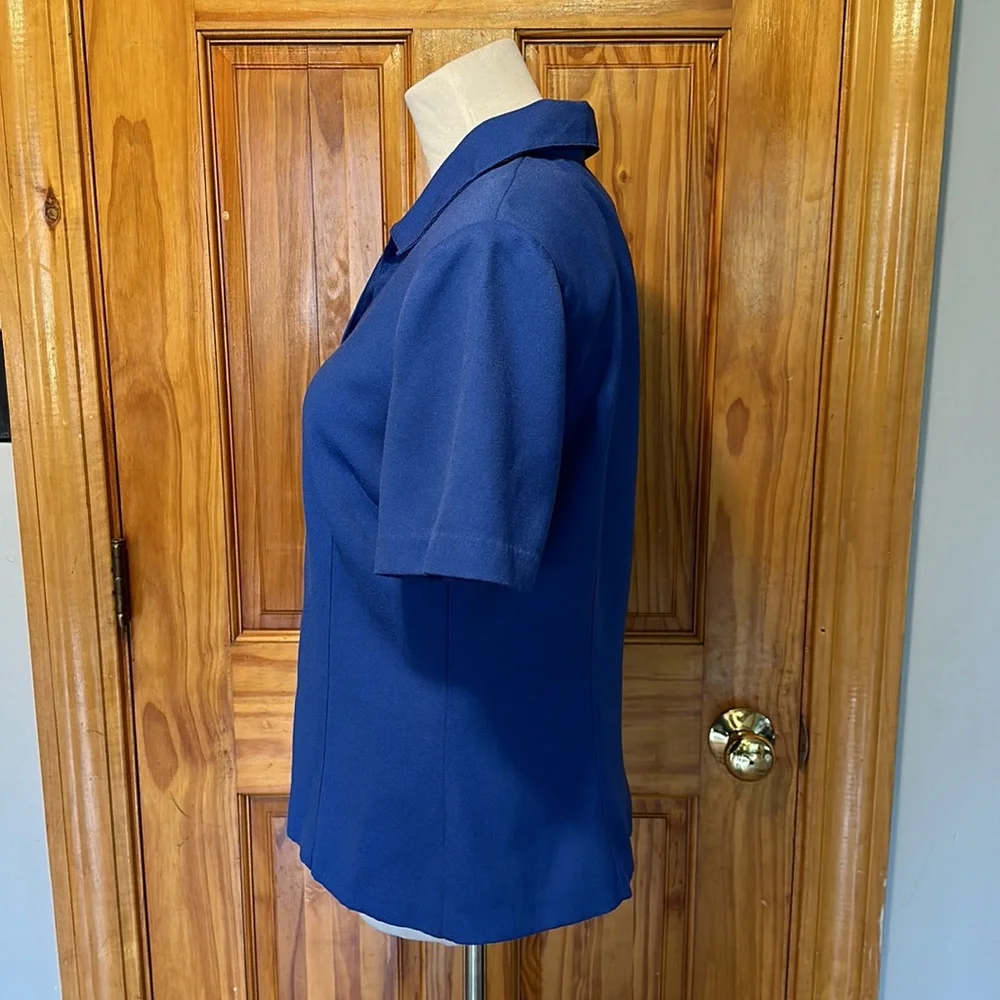 Sag harbor button up top - Picture 3 of 6